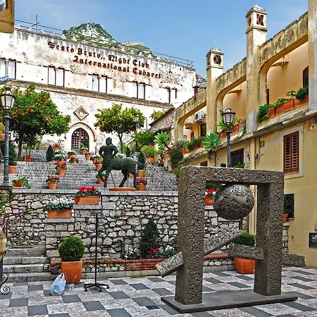 Casa Martina Apartment Giardini Naxos Exterior photo